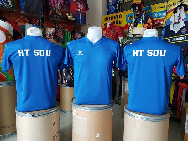 สกรีนเสื้อราคาถูก-เสื้อกีฬาสี-HT-SDU
